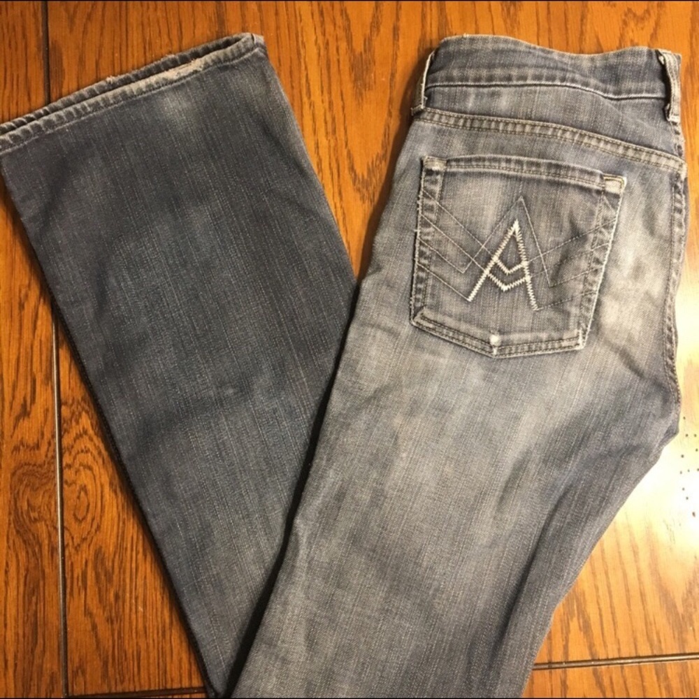 A Pocket Seven Jeans